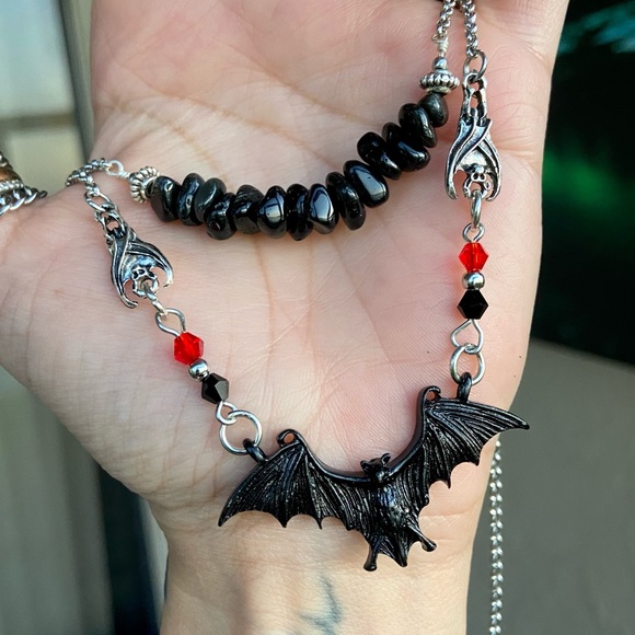 Bat choker necklace . Double layer onyx chips & bats charms . Handmade goth boho - Picture 15 of 16